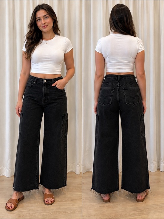 American Eagle Outfitters Denim - American eagle super high rise baggy Wide Leg Cargo Jeans Black size 6